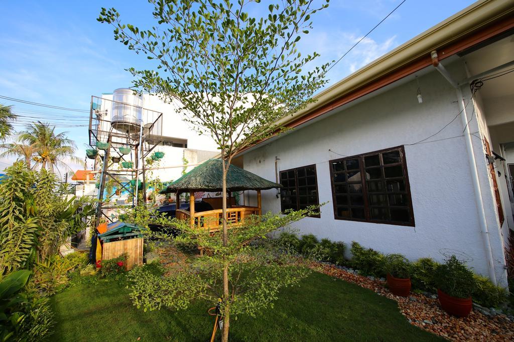 Dee Guest House Île de Mactan Extérieur photo