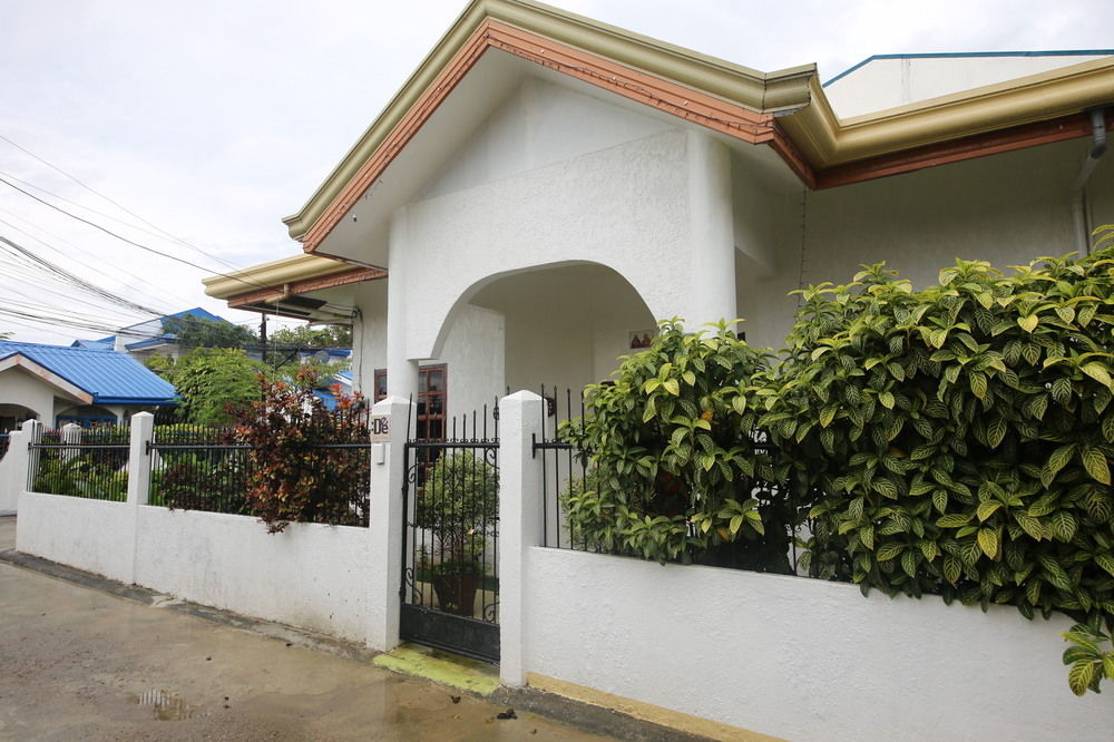 Dee Guest House Île de Mactan Extérieur photo