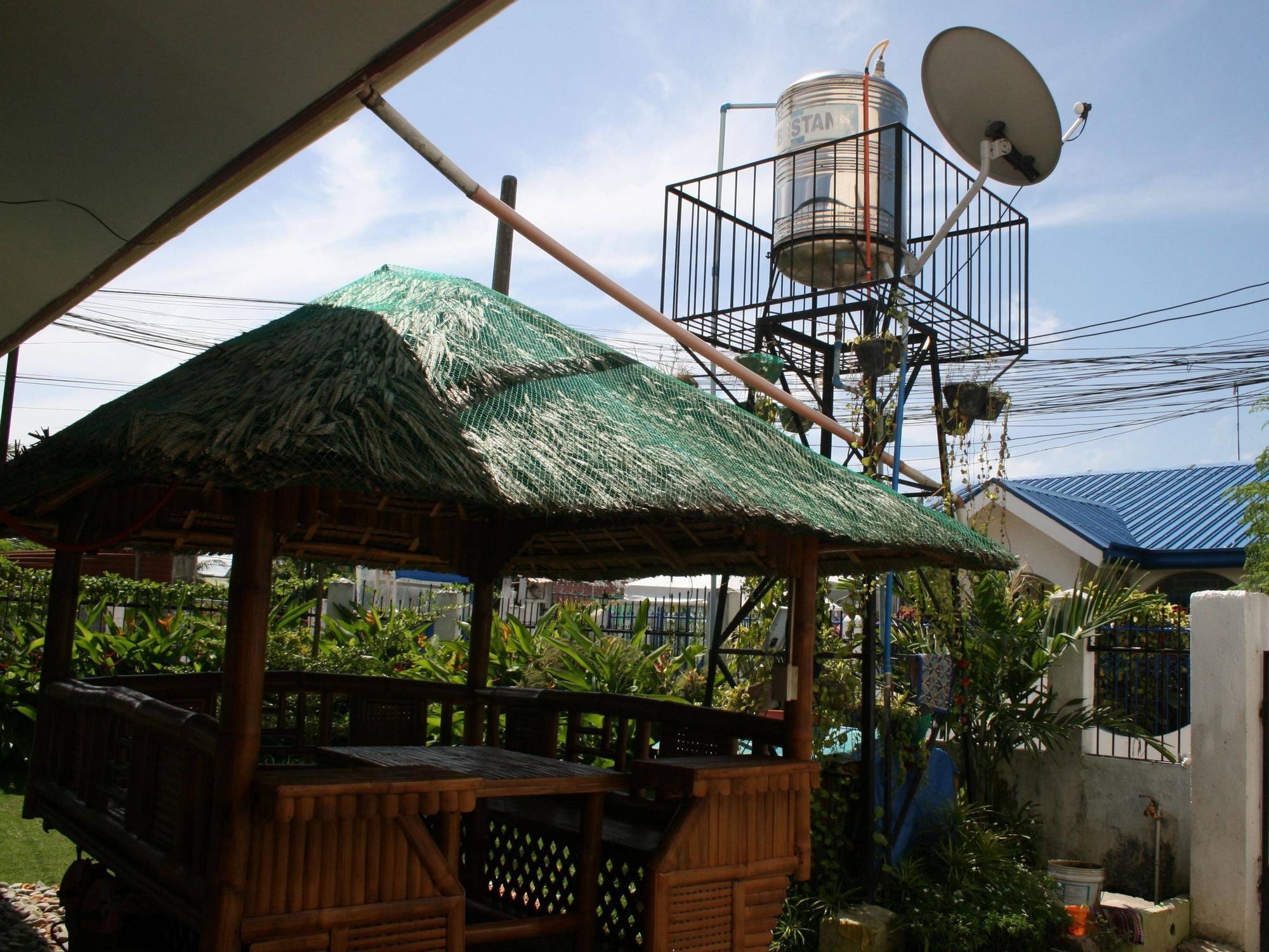 Dee Guest House Île de Mactan Extérieur photo